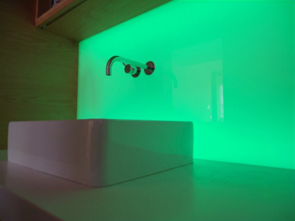 RGB Flächenlicht grün mit Glasfront RGB Flächenlicht grün mit Glasfront